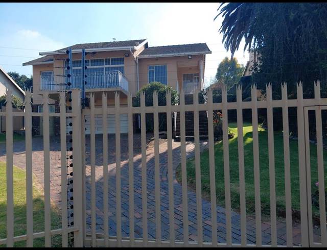 3 BEDROOM HOUSE FOR SALE IN OBSERVATORY
